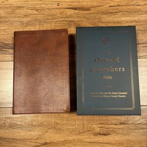 Oswald Chambers Bible, CSB, Saddle Brown LeatherTouch, 2024, Holman